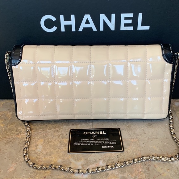 ❤️❤️SOLD❤️❤️PRADA saffiano wallet on chain crossbody/clutch bag - Picture 13 of 13